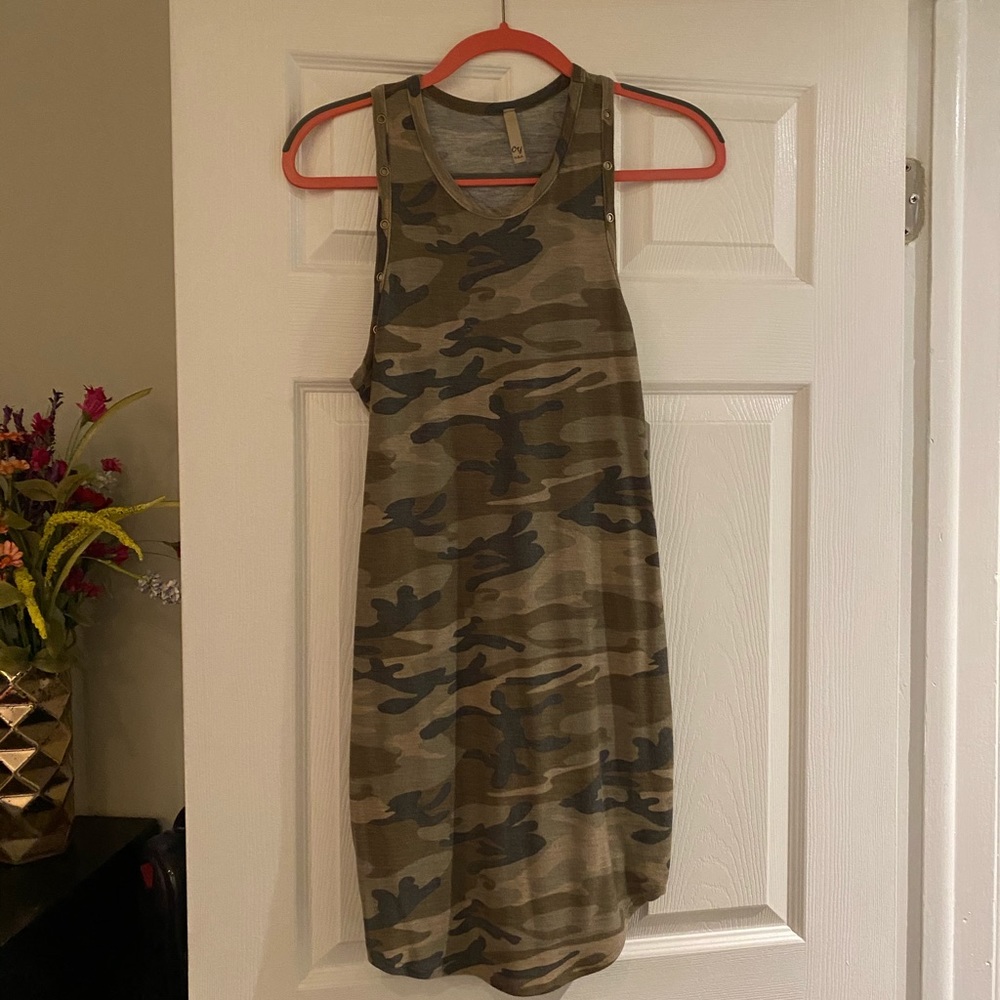 Sleeveless Camo dress